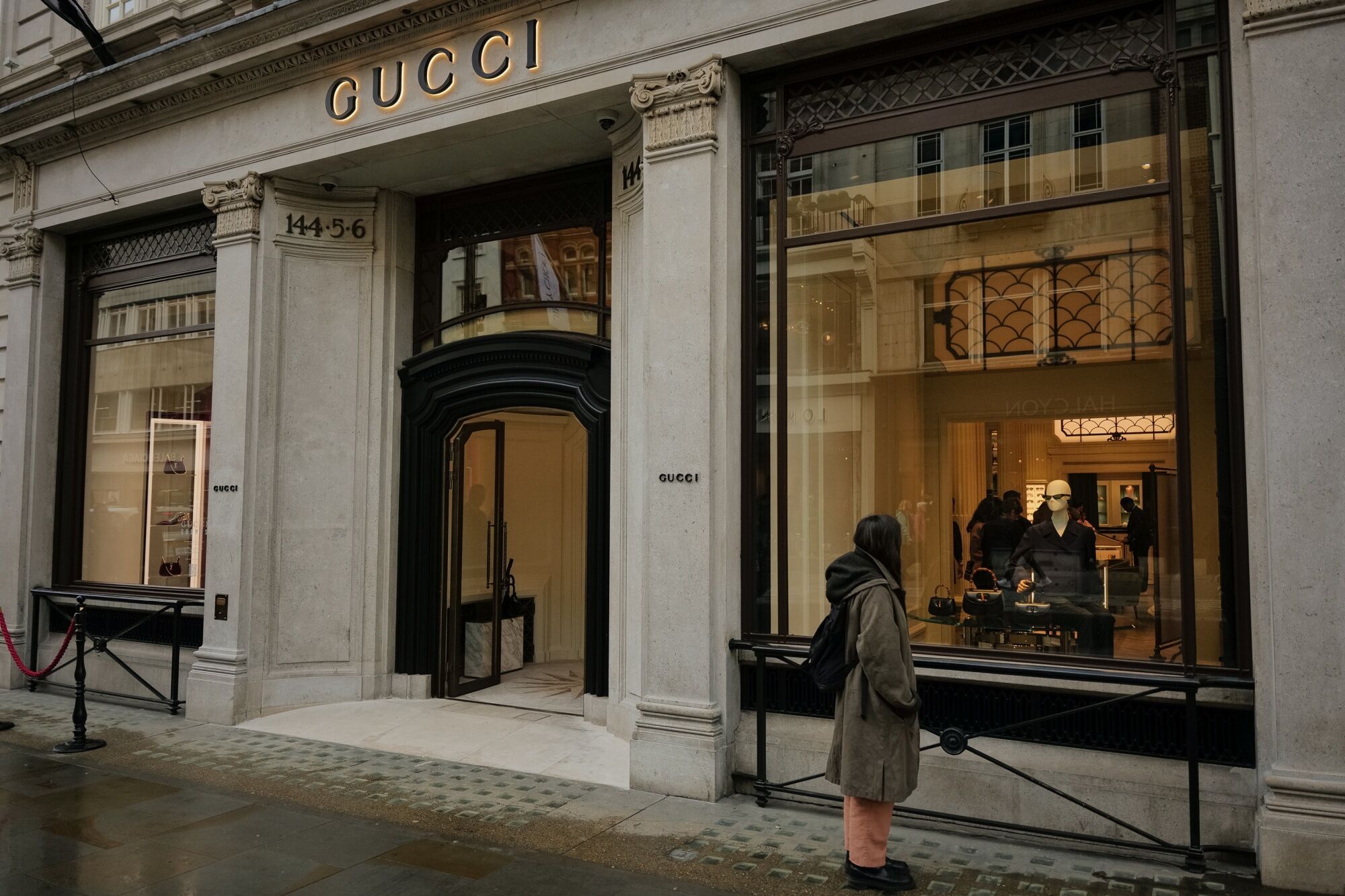 Почему Gucci решил перенести головной офис из Рима в Милан?